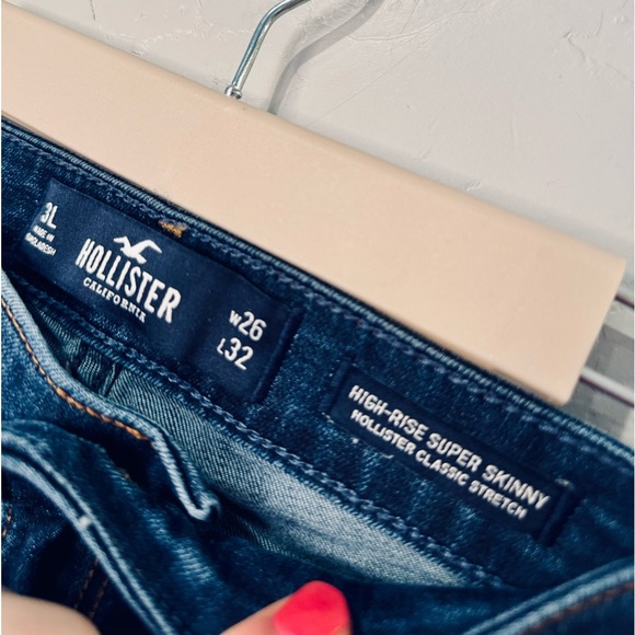 Hollister Jeans High Rise Super Skinny Medium Wash Distressed SZ 26/3L LIKE NEW - Picture 8 of 15